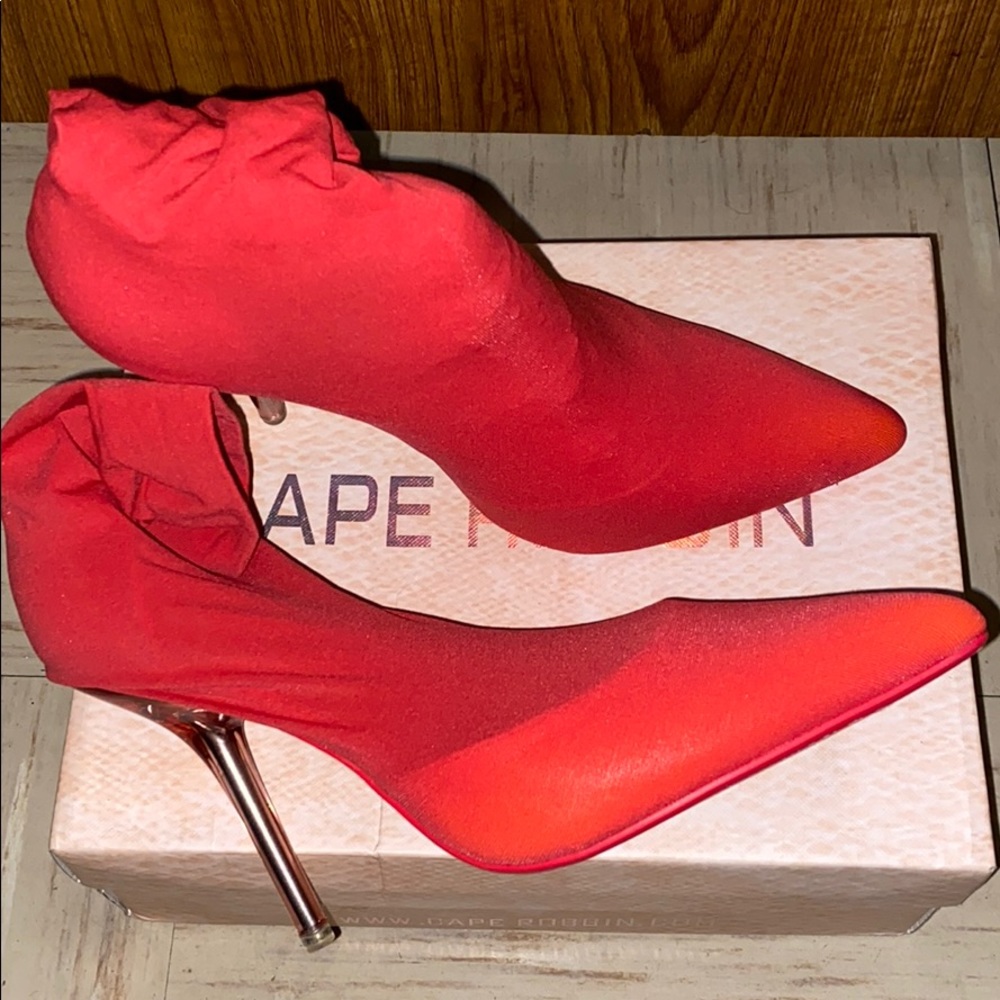 Heels - Picture 2 of 8